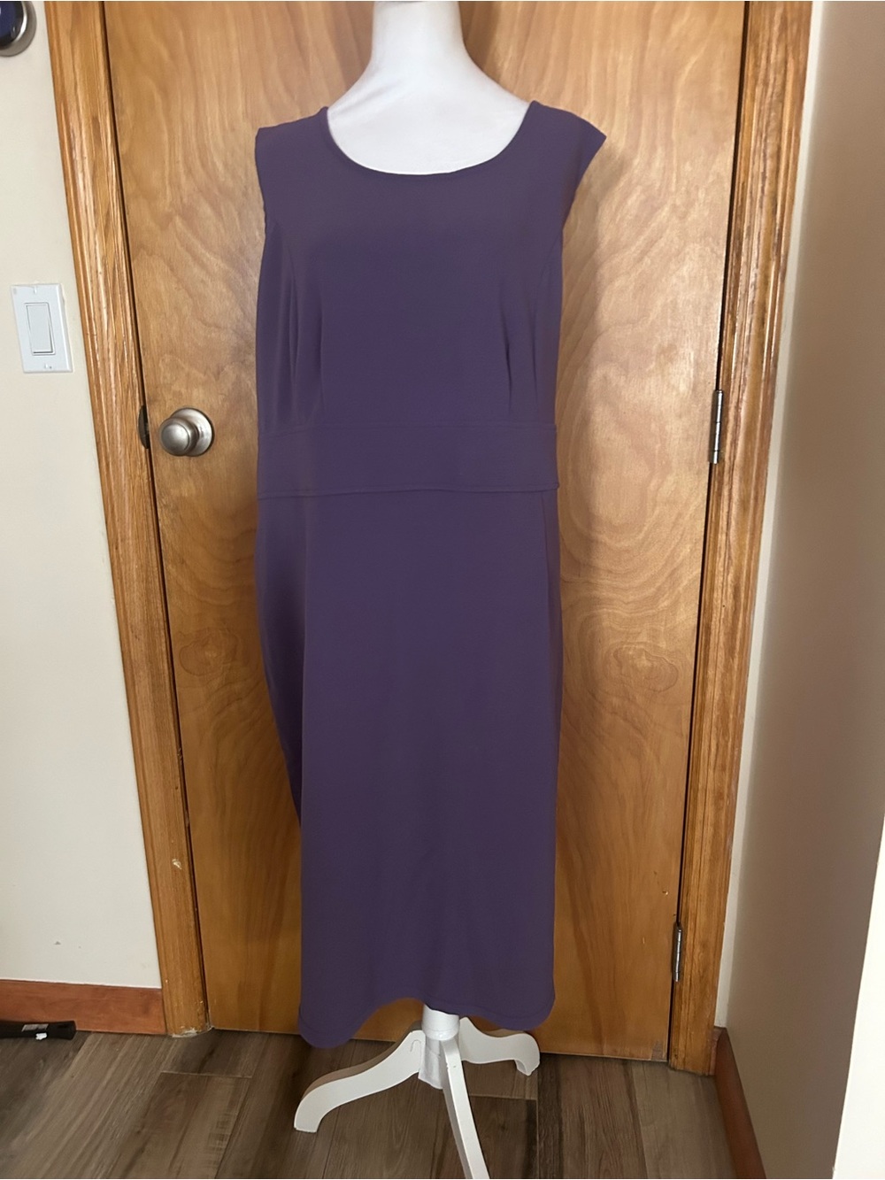 Avenue Plum Midi Shift Dress